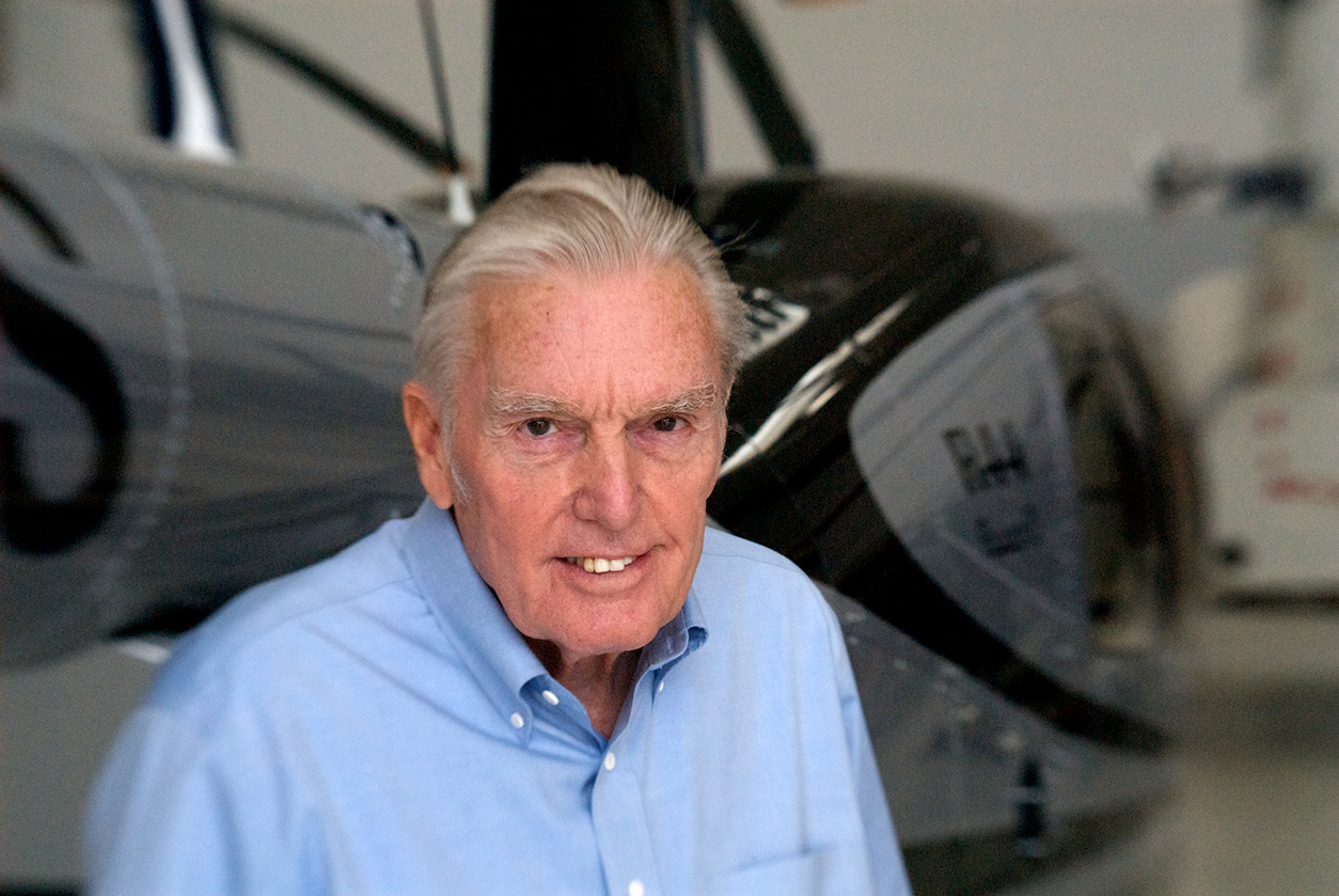 Robinson Helicopter Founder Frank Robinson Dies at Age 92